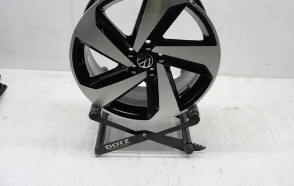 Volkswagen Polo VI R17 alloy rim 2G0601025AB