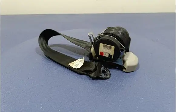 Toyota Verso-S Front seatbelt 735700F020