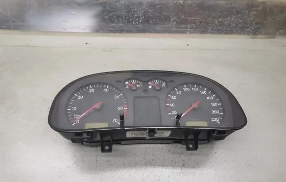 Volkswagen Golf IV Speedometer (instrument cluster) 1J0919860