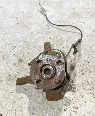 Toyota Corolla Verso AR10 Front wheel hub spindle knuckle