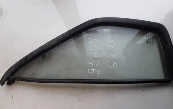 Honda CR-V Rear vent window glass 