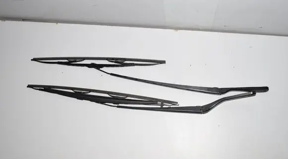 BMW X5 E53 Windshield/front glass wiper blade 24016990