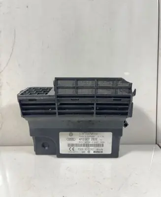 Audi Q7 4L Power management control unit 4F0907280E