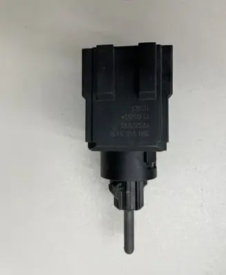 Audi A4 S4 B7 8E 8H Brake pedal sensor switch 3B0945511C 19322010