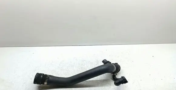BMW 1 E82 E88 Engine coolant pipe/hose 7525641