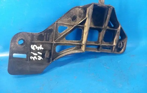 Lexus IS 220D-250-350 Rear bumper mounting bracket 5215653030