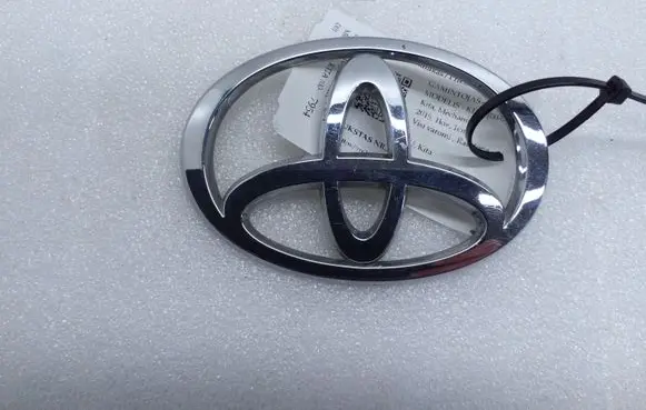 Toyota Camry Manufacturer badge logo/emblem 7544302040