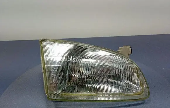 Toyota Starlet (P90) V Headlight/headlamp 620-36939