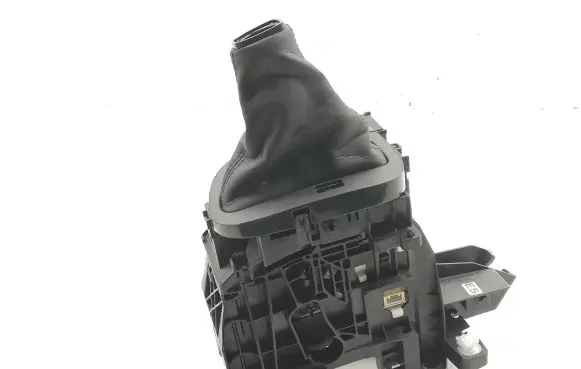 Toyota Yaris XP210 Gear shifter/selector 75G588