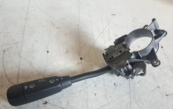 Mercedes-Benz E W210 Indicator stalk A2105450110
