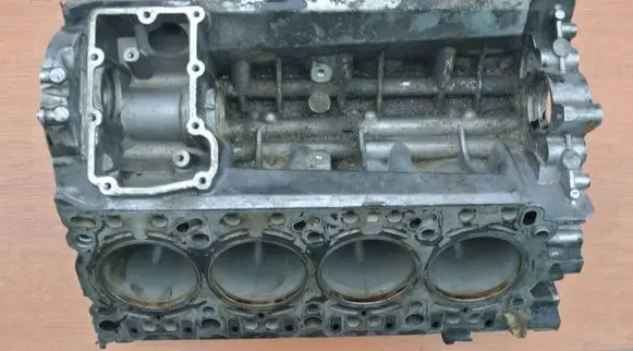 Engine head