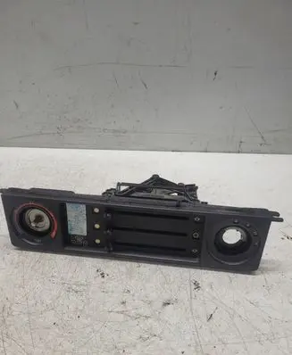 BMW 5 E28 Climate control unit E286411