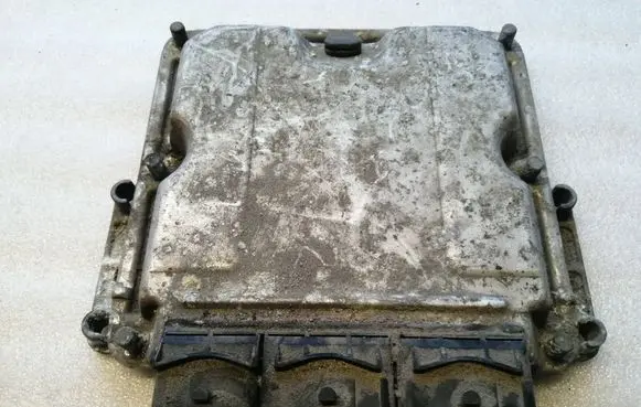 Renault Espace - Grand espace IV Engine control unit/module 0281011325 8200309329