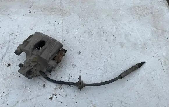 Ford Focus Rear brake caliper