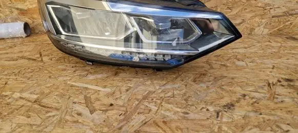 Volkswagen Touran III Headlight/headlamp LPR062