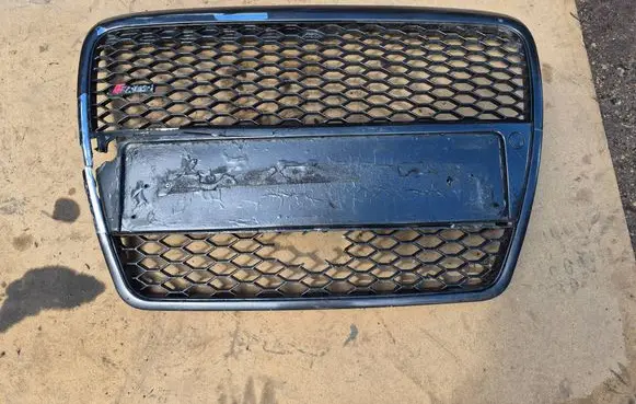 Audi A6 S6 C6 4F Front grill
