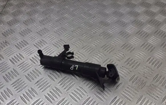 Volkswagen Golf V Windscreen/windshield washer pump