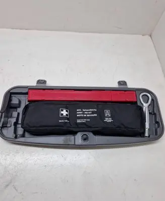 BMW 7 F01 F02 F03 F04 Tool box 6784442 15361710