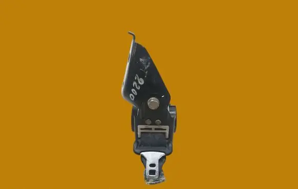 Mitsubishi ASX Front seatbelt 617821700