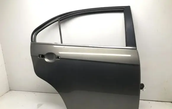 Chevrolet Epica Rear door