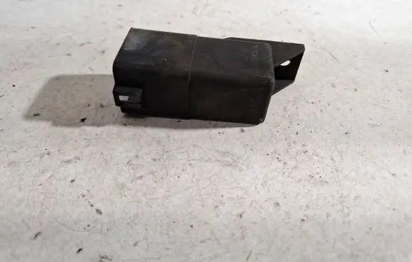 Volvo S60 Glow plug pre-heat relay 31342686 0281003047