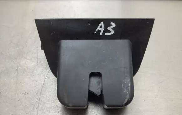 Audi A3 S3 8P Tailgate/trunk/boot lock/catch/latch 8P4827520
