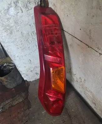 Nissan X-Trail T31 Rear/tail lights 22063929