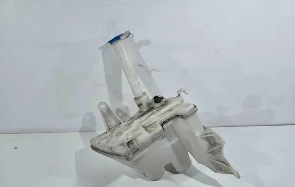 Toyota Auris E180 Windshield washer fluid reservoir/tank 