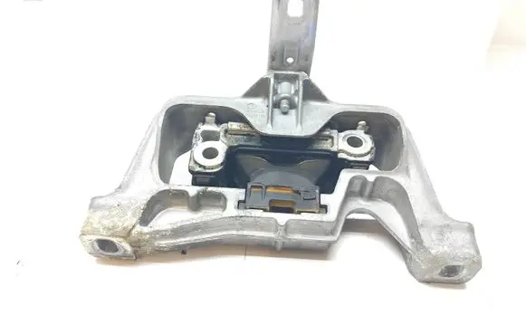 Mercedes-Benz B W246 W242 Engine mount bracket A2462401817