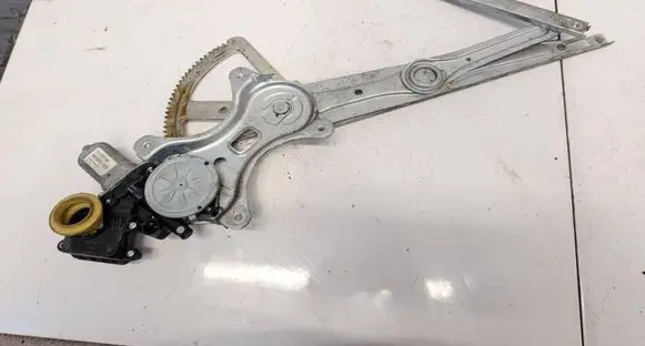 Toyota Corolla Verso AR10 Sliding door window regulator with motor