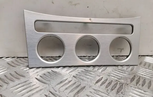 Volkswagen PASSAT B6 Climate control/heater control trim 3C0863100