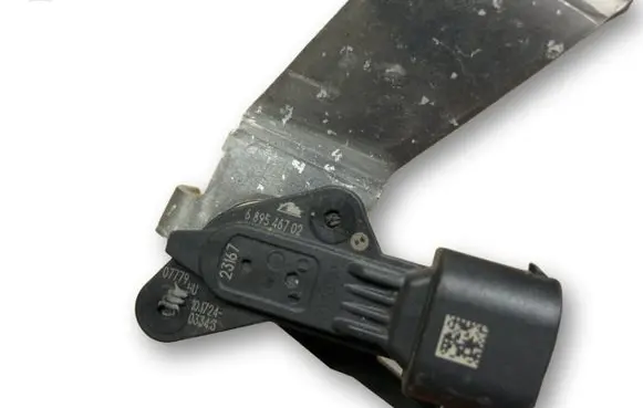 BMW 1 F52 Headlight/headlamp level sensor 37146895467 6895467