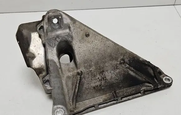 BMW 3 E92 E93 Engine mounting bracket 6770052 24168110