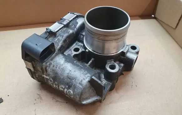 Renault Trafic II (X83) Throttle valve 8200330810 0281002681 H8200330812