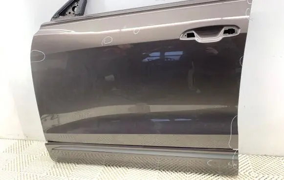 Audi Q8 Front door LY8S