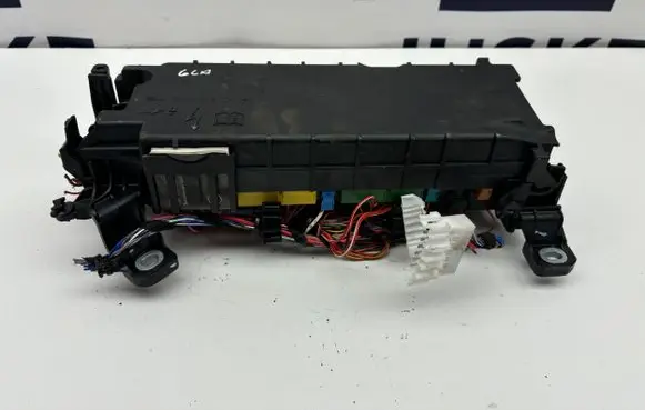 Mercedes-Benz GLA W156 Fuse module A2465400140
