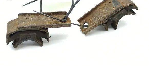 Radiator mount bracket
