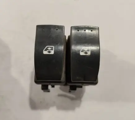Renault Scenic II - Grand scenic II Electric window control switch 315042A