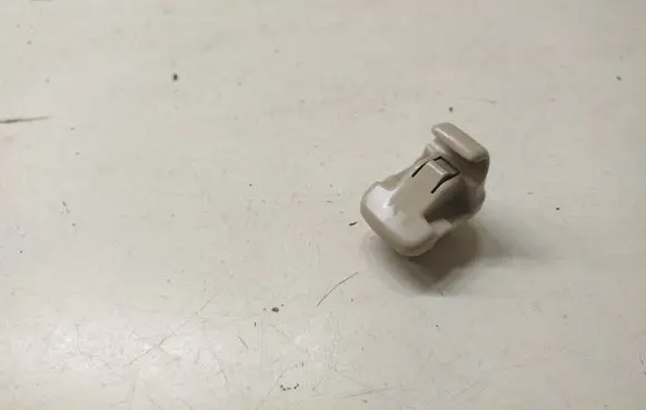 Subaru B9 Tribeca Sun visor clip/hook/bracket 
