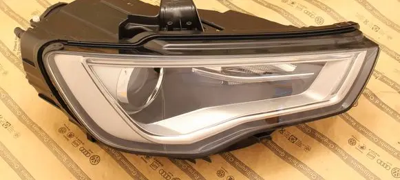Audi A3 S3 8V Headlight/headlamp 8V0941006C
