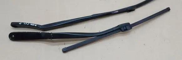 BMW 7 F01 F02 F03 F04 Front wiper blade arm