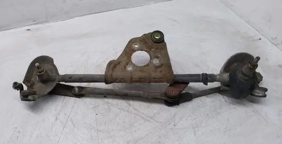 Toyota Yaris Front wiper linkage 