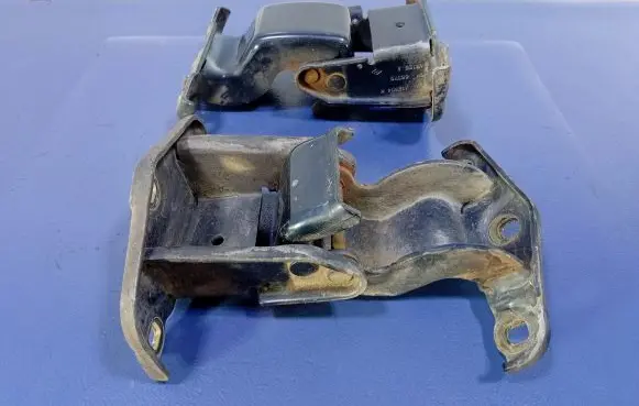 Front door hinge set