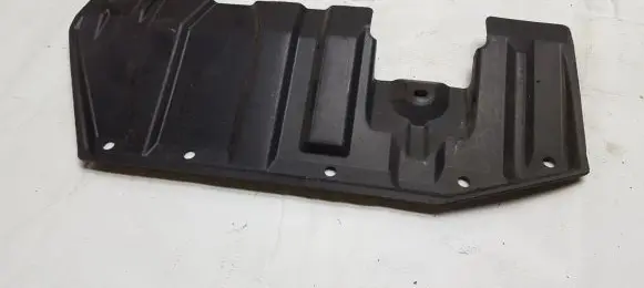 Mitsubishi Lancer X Engine splash shield/under tray mn154382