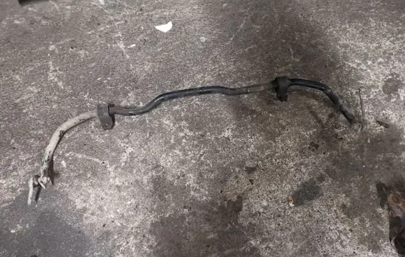Volkswagen PASSAT B7 Front anti-roll bar/sway bar