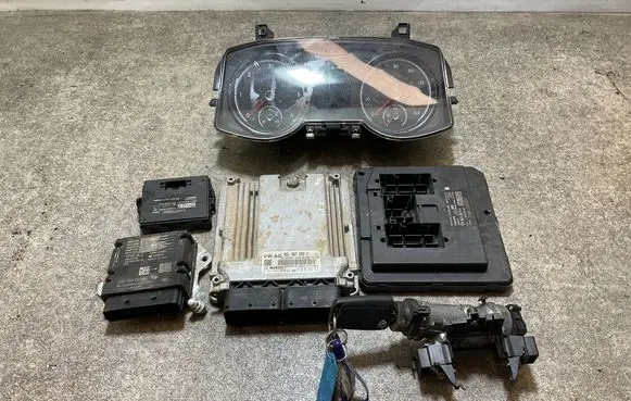 Engine ECU kit and lock set