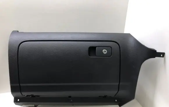 Volkswagen Golf VI Glove box