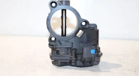 BMW 5 F10 F11 Throttle valve 8512452