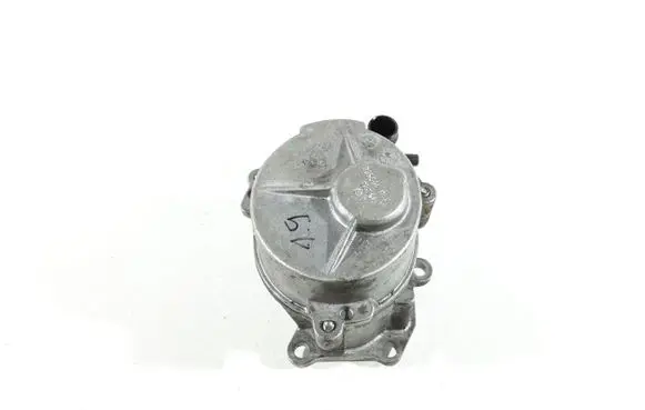 Suzuki Grand Vitara II Vacuum pump D163451323 D163 451323