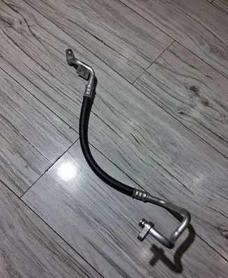 Peugeot 308 Air conditioning (A/C) pipe/hose 9804405480